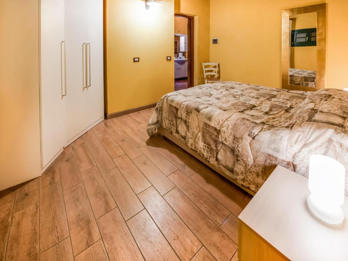 Beautiful Chalet With Swimming Pool In Lombardy Villa Marone Exterior foto