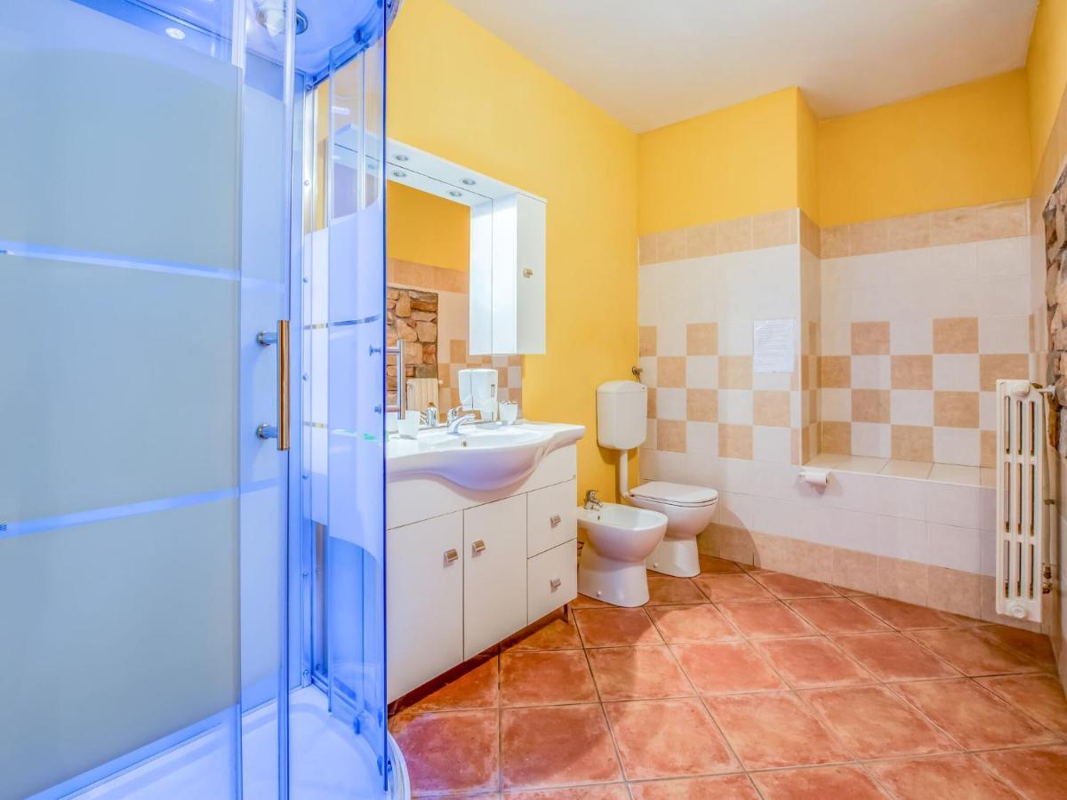 Beautiful Chalet With Swimming Pool In Lombardy Villa Marone Exterior foto