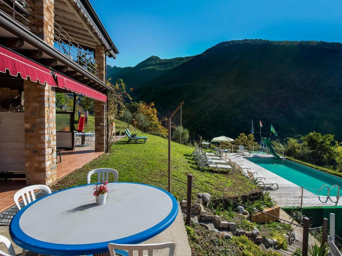 Beautiful Chalet With Swimming Pool In Lombardy Villa Marone Exterior foto
