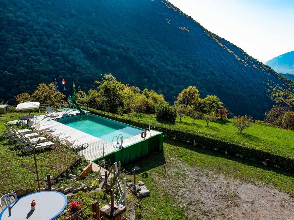 Beautiful Chalet With Swimming Pool In Lombardy Villa Marone Exterior foto